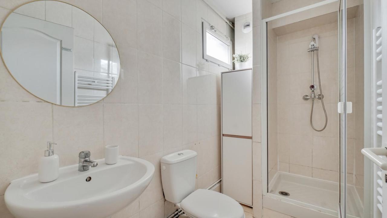 Апартаменты Chic Apart With Parking Near Paris Обервилье Экстерьер фото